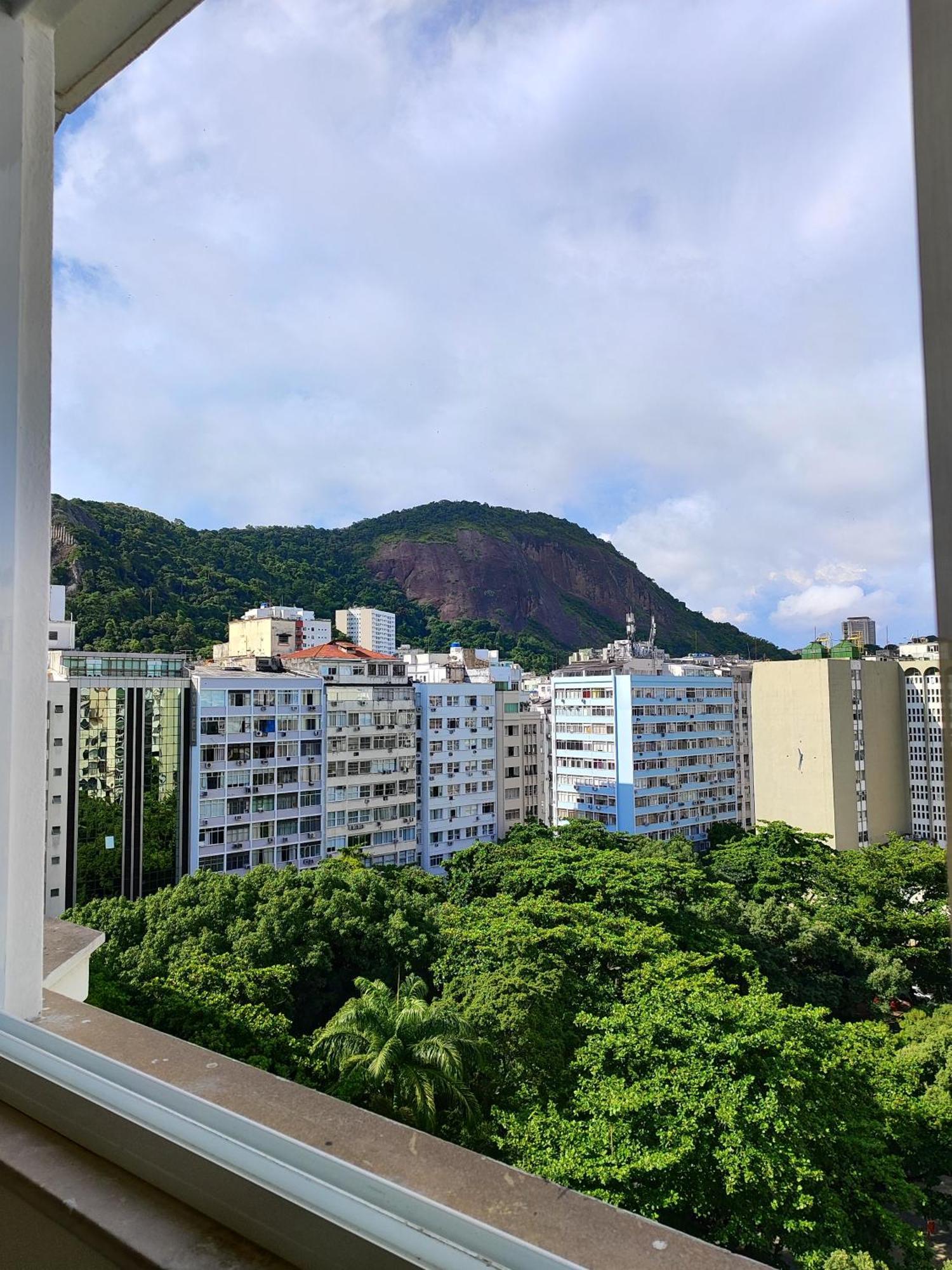 A Uma Quadra Da Praia De Copacabana Rio de Janeiro Exterior photo